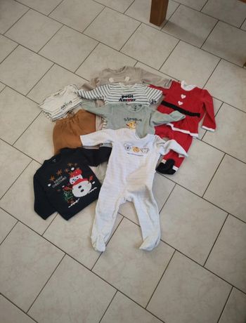 Lots vêtements bébé