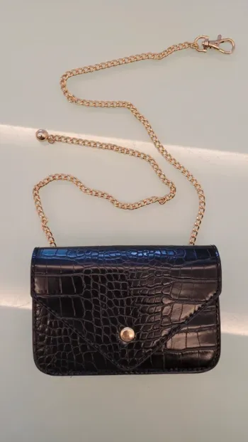 Sac ceinture chaîne dorée