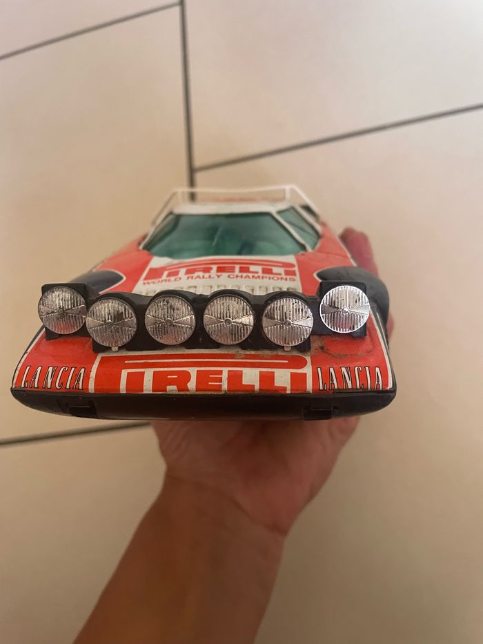 Voiture lancia pirelli vintage joustra - photo numéro 3