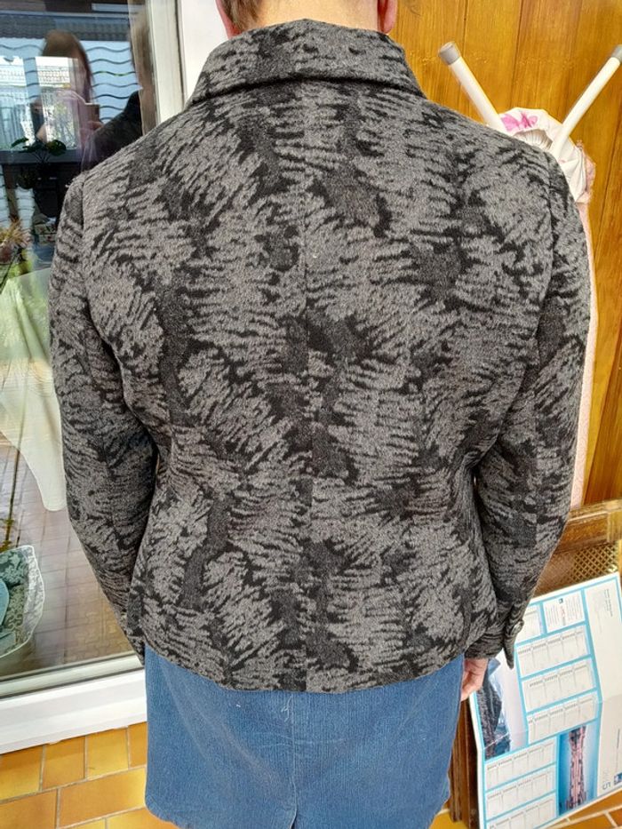 Veste 44 - photo numéro 2