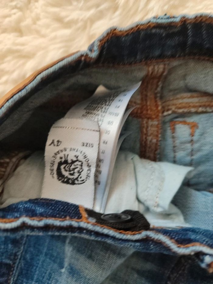 Jean diesel enfant - 4 ans - photo numéro 2