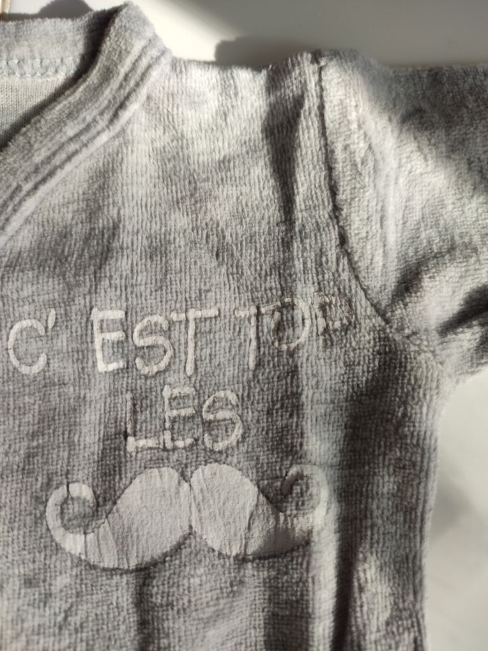 Pyjama gris - photo numéro 3