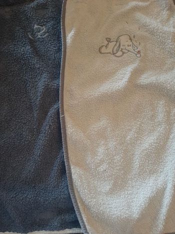 Lot 2 protèges matelas à langer