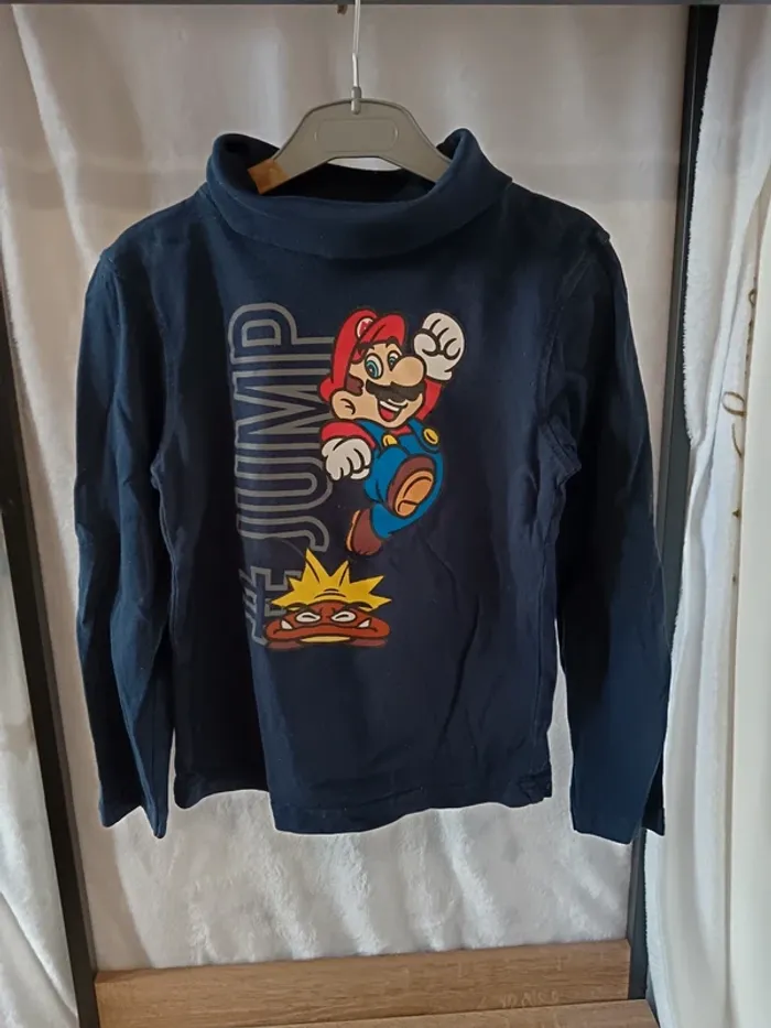 Col roulé super mario
