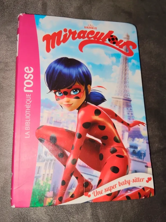 Lot livres Miraculous - photo numéro 4