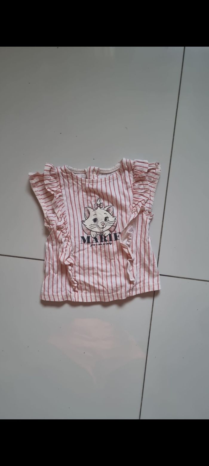 T shirt kiabi taille 6 mois