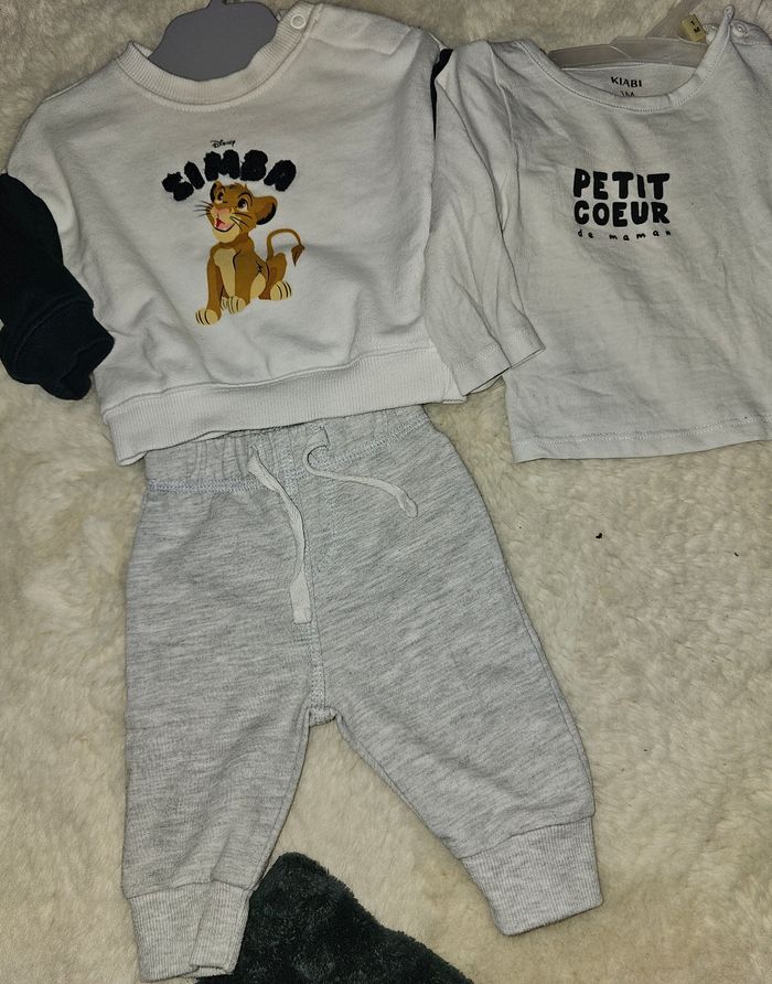 Ensemble bebe taille 1 mois