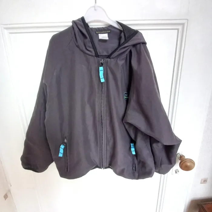 Veste à capuche Décathlon 6 ans