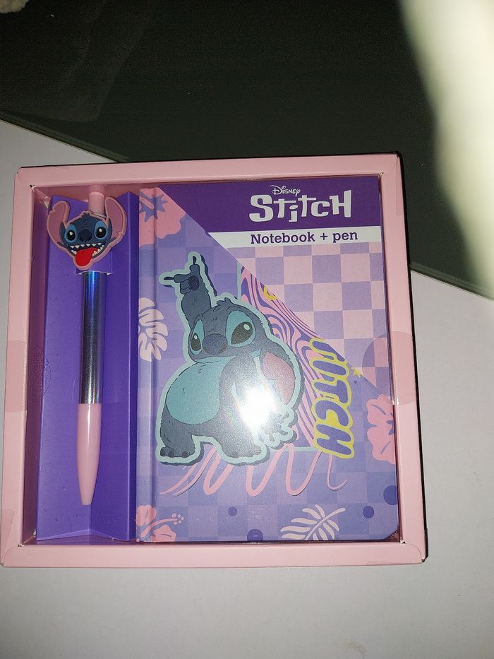 Cahier et stylo stitch - photo numéro 2