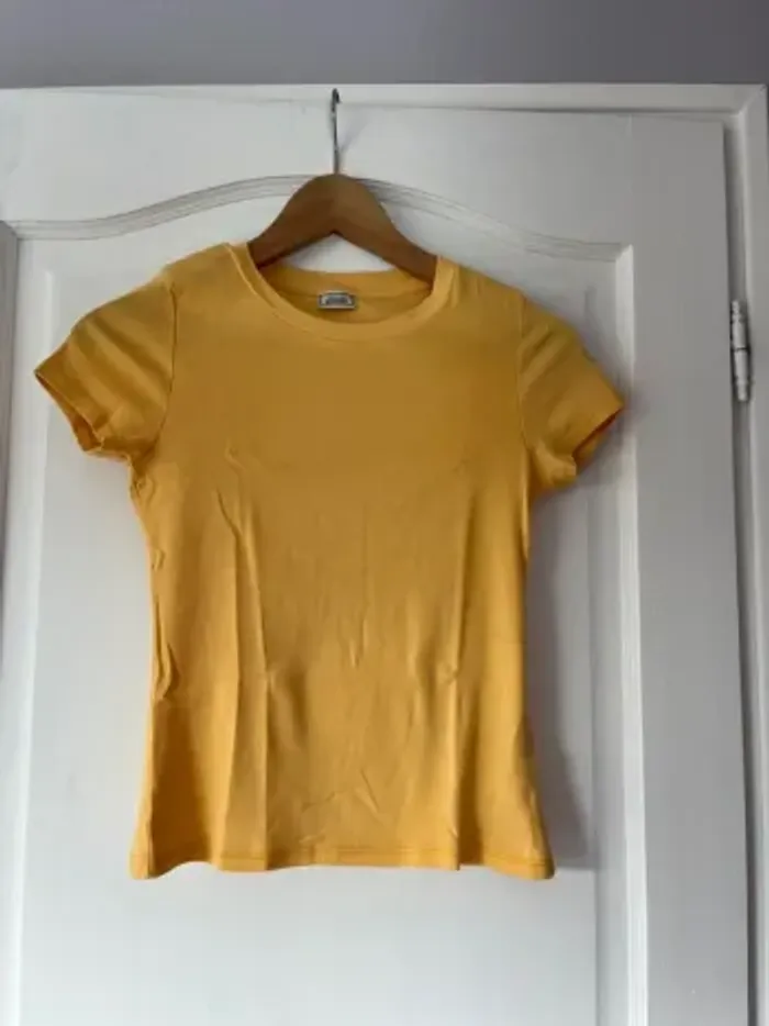 Lot 2 t-shirts près du corps – Pimkie – Taille S – Noir & Jaune/Orange - photo numéro 6