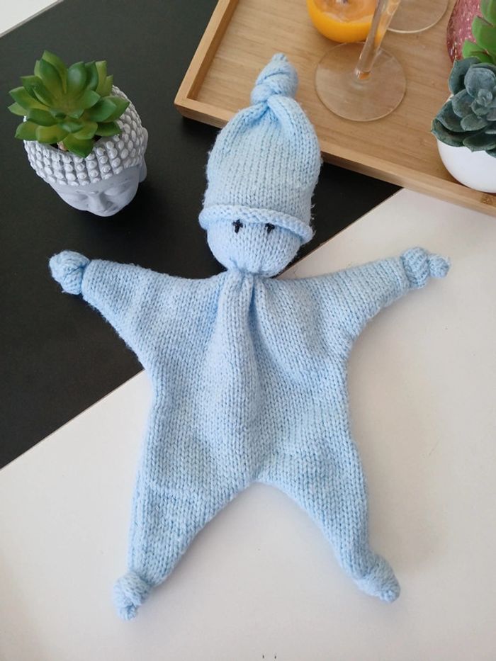 Doudou en laine bleu🌿🌈 - photo numéro 4