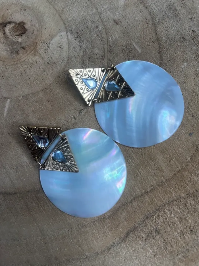 Boucles d’oreilles 🤍 - photo numéro 4