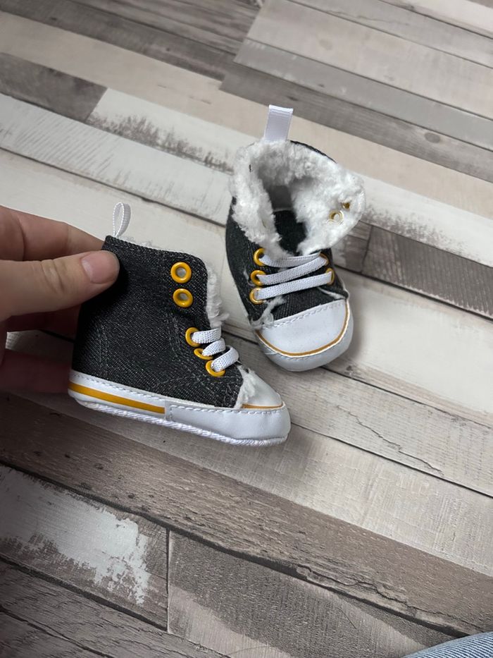 Chaussures montantes bébé 0-1 moi - photo numéro 2