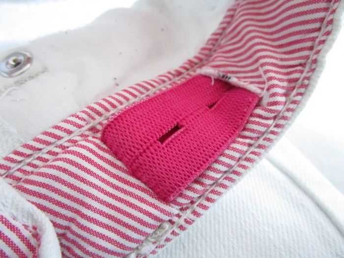 Pantacourt jean blanc Okaïdi 2 ans TBE - photo numéro 7