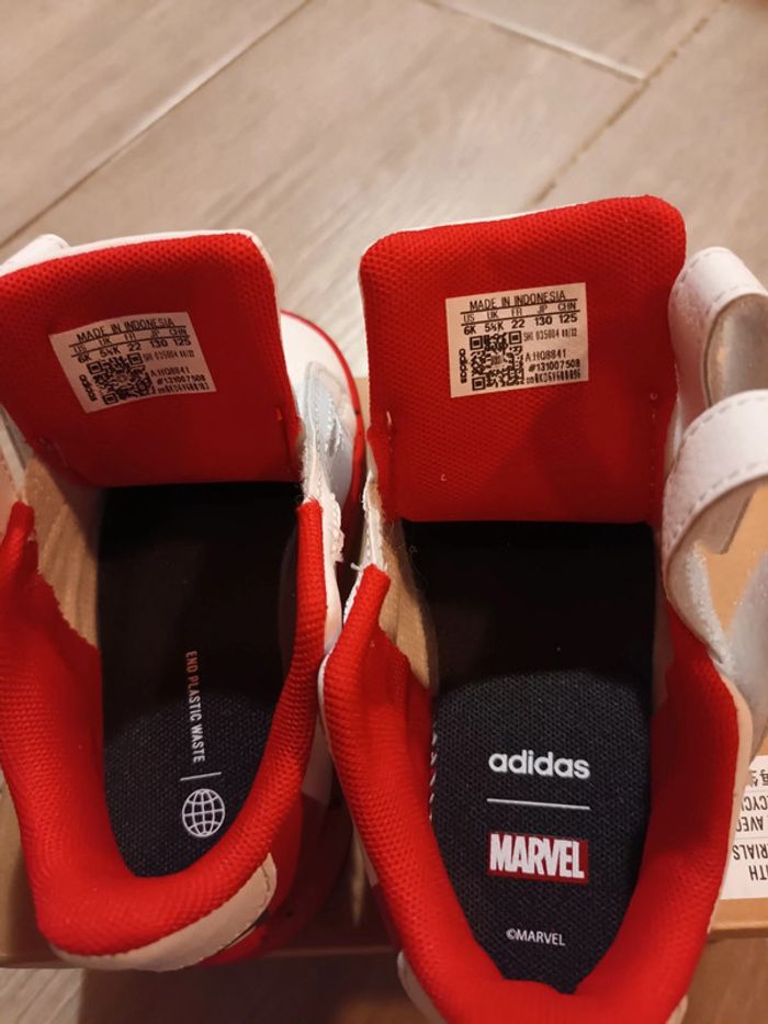 Baskets Adidas Marvel SpiderMan neuve - photo numéro 5
