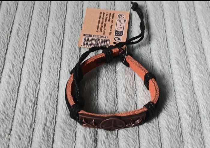 Bracelet en cuir avec symbole Paix & colombes - photo numéro 2