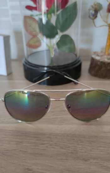 Lunettes de soleil fille