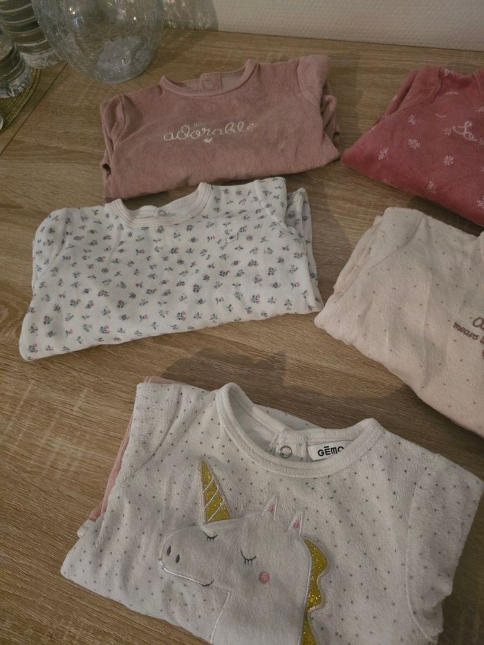 Lots 5 pyjamas taille 9 mois - photo numéro 2