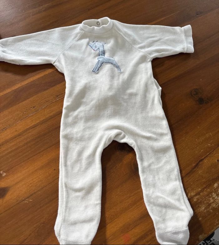 Lot  de 3  pyjamas naissance  + 1 de 1 mois plutôt garçon - photo numéro 5