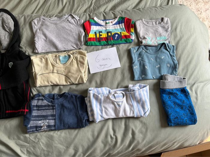 Lot de 18 vêtements enfants garçon - 6 mois - toutes marques - photo numéro 3