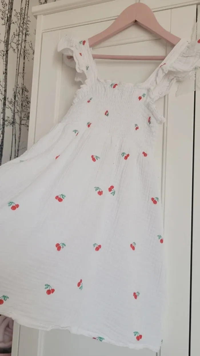 Robe cerises gaz de coton - photo numéro 2