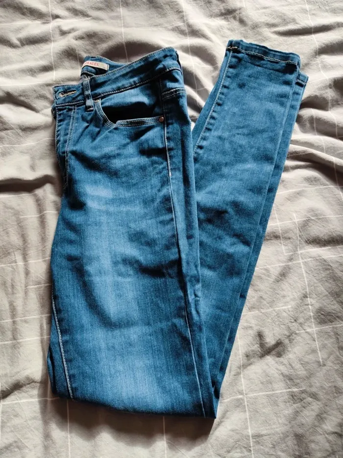 Jean 38 - photo numéro 7