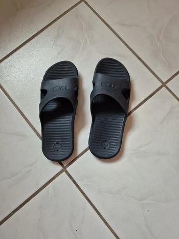 Claquettes  Pointure 37/38