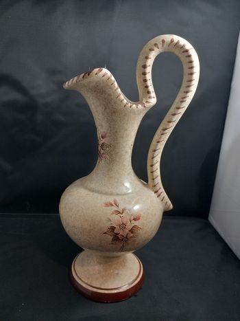 Pichet italien à fleurs