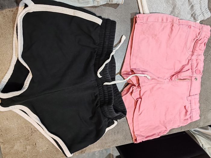 Lot  shorts