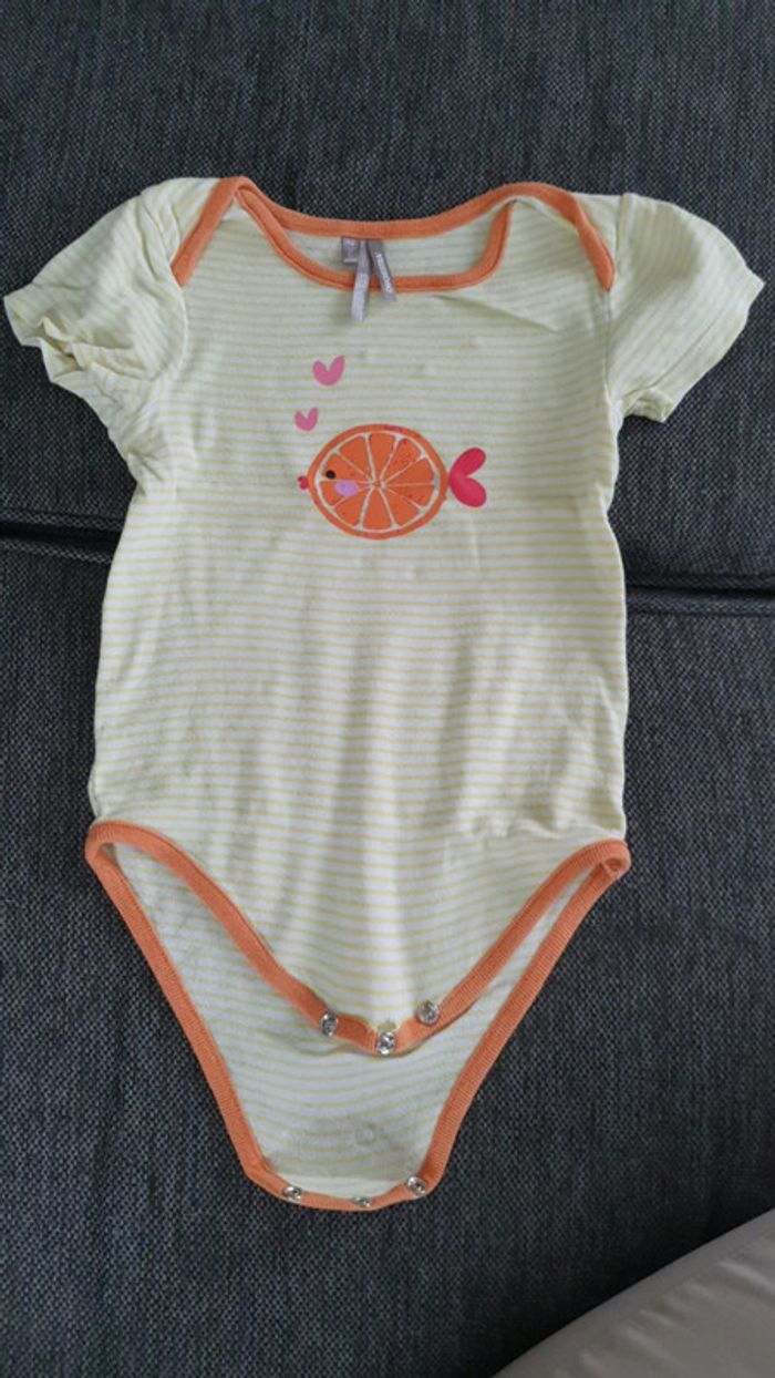 Lot de 7 bodies ML et MC 18 mois - photo numéro 2