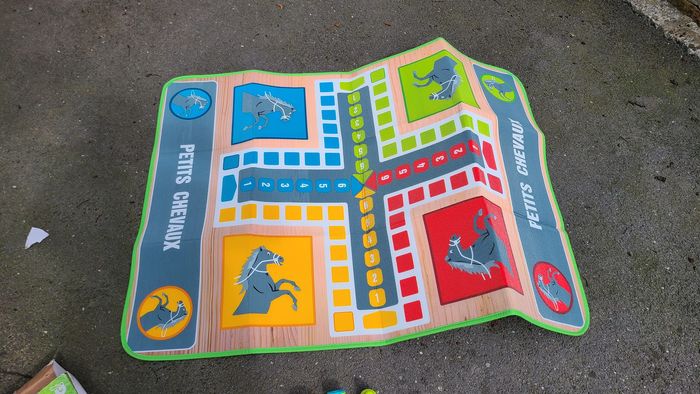 JEU DES PETITS CHEVAUX XL (tapis) - photo numéro 5