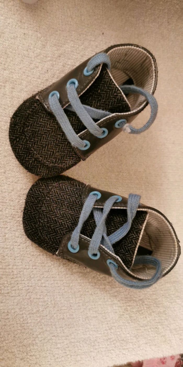 Chaussure souple 3-6 mois