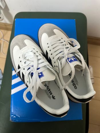 Baskets Adidas taille 39