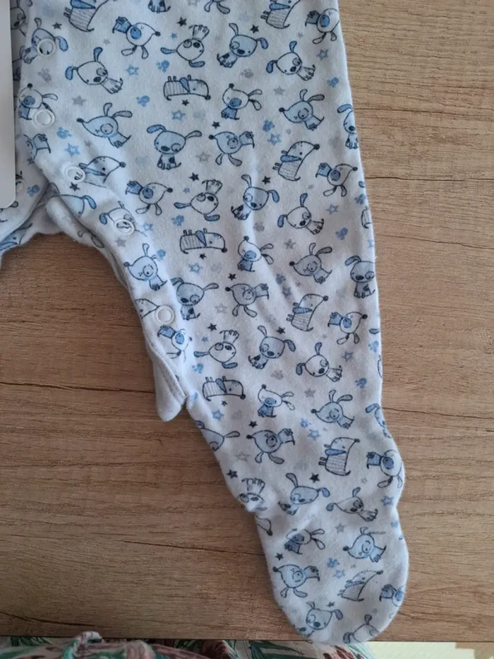 Pyjama fin - photo numéro 3