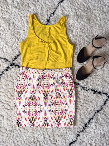 Magnifique jupe Etam motifs aztèques taille 38 blanc - rose - jaune - noir