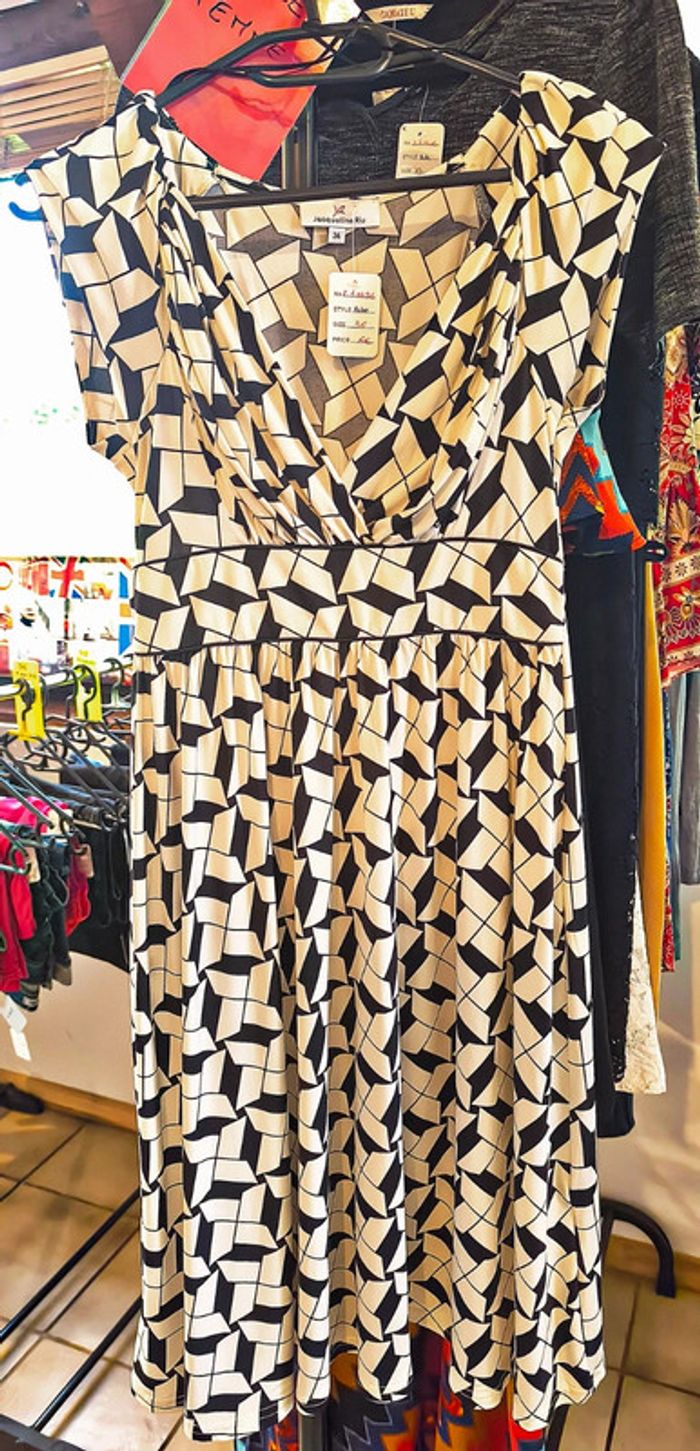 Robe noir et blanc