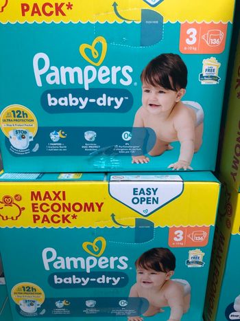 Couches Pampers taille 3
