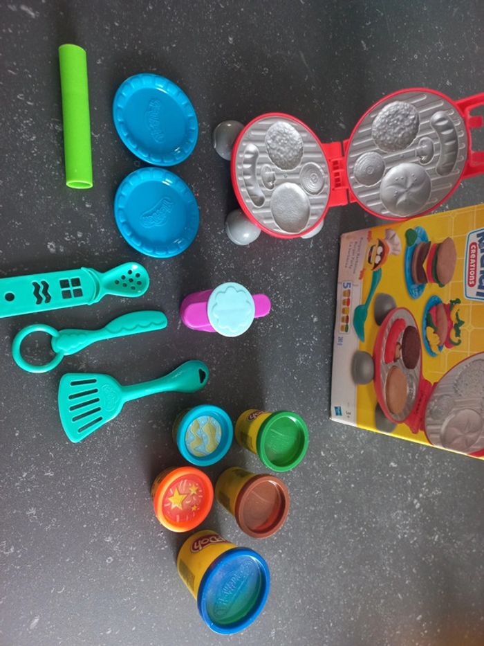 Burger party playdoh 3 + - photo numéro 2