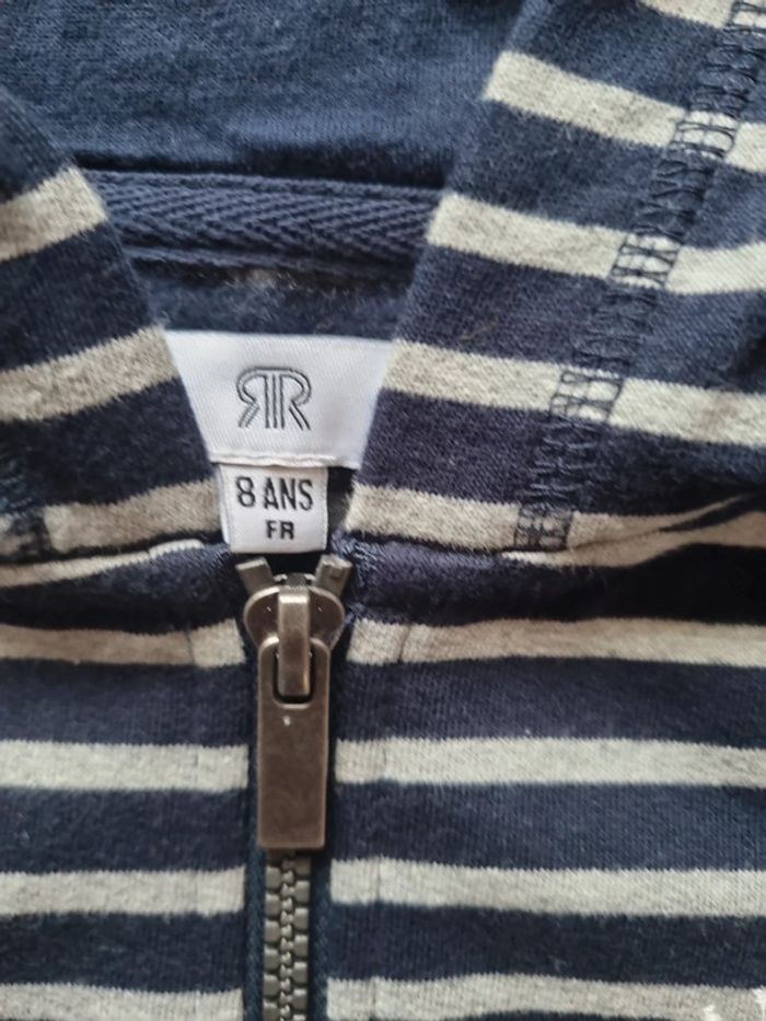 Lot sweat shirt + T shirt la Redoute 8 ans - photo numéro 4