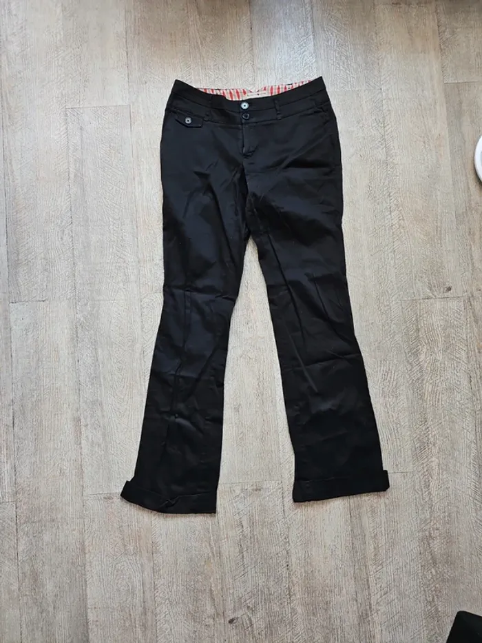 Pantalon noire cache cache