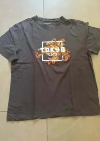 🖤 T-shirt Primark Tokyo City – Taille L 🖤