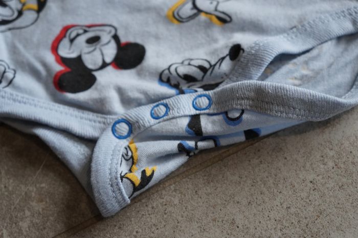Bodys sans manches Disney 6 mois - photo numéro 9