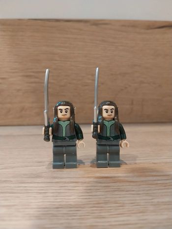 Figurines type lego 2 guerriers elfes seigneur des anneaux