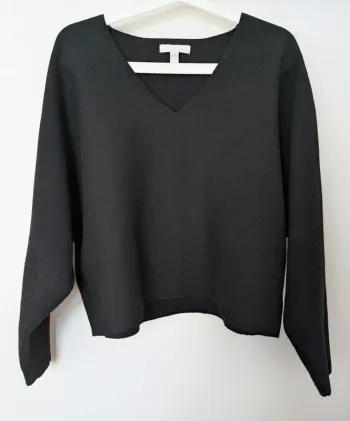 Pull noir