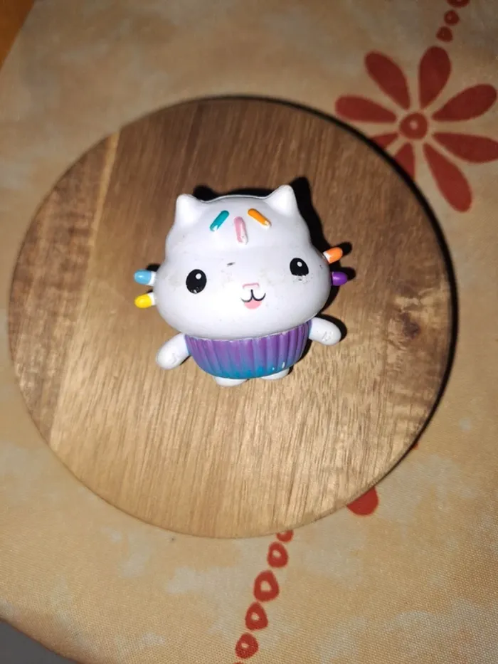 Figurine petit choux gabby chat