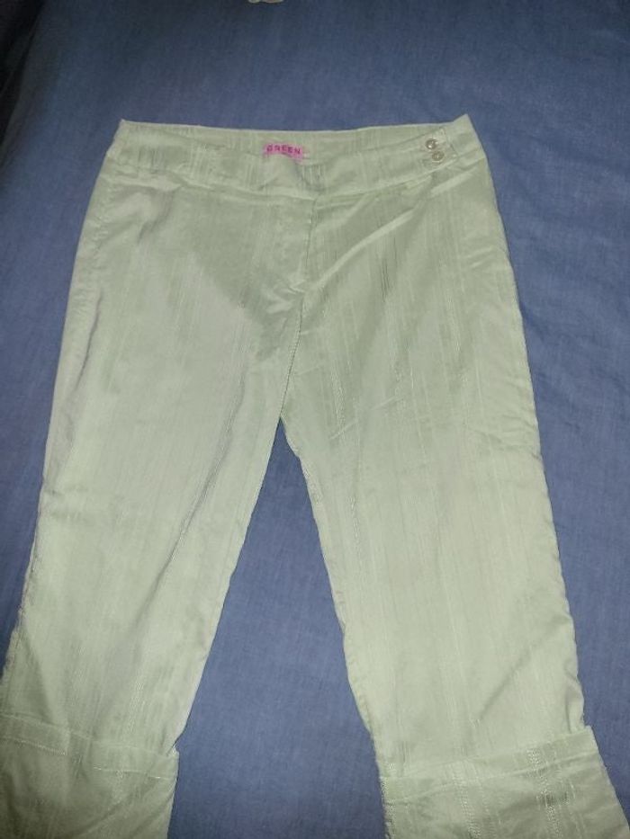 pantacourt ou longueur corsaire vert d'eau pour cet article pour l'été , neuf non porté t 44