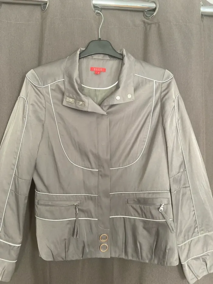 Jolie veste grise