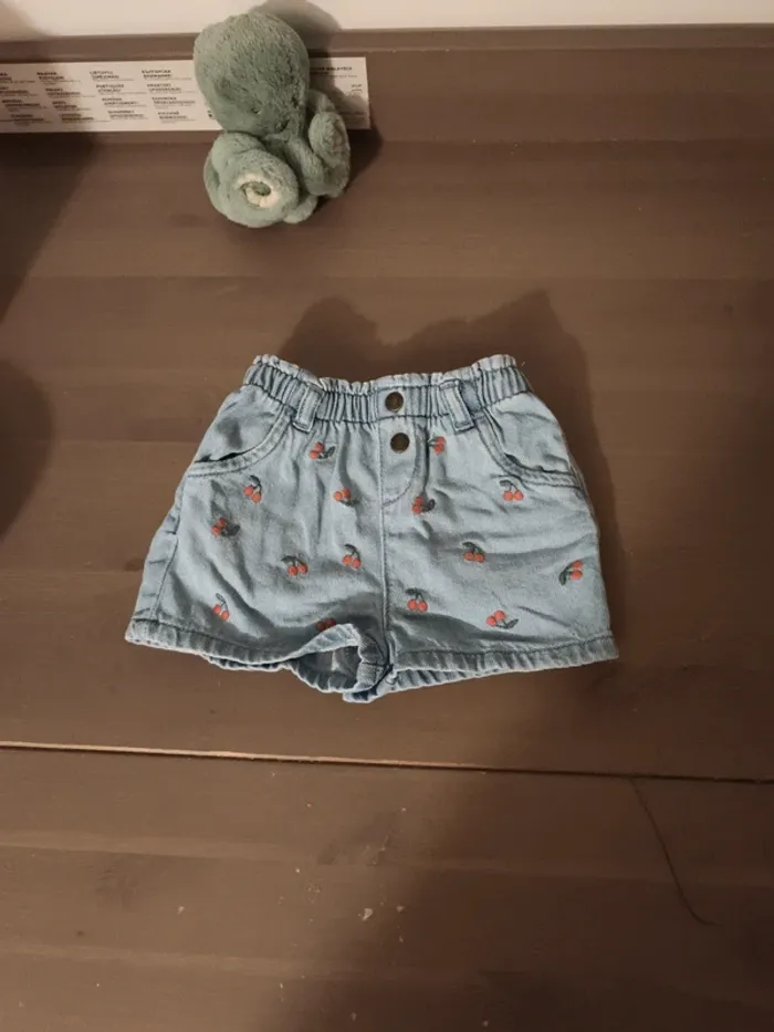 Short en jean bébé 9 mois Verbaudet très bon état