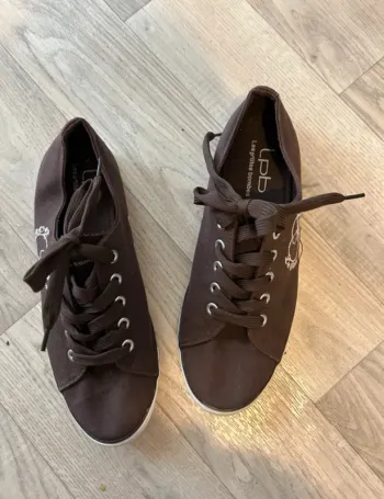 Chaussures femmes les petites bombes t 38 sneakers
