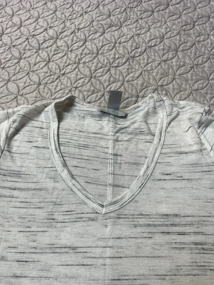 TEE shirt - photo numéro 4